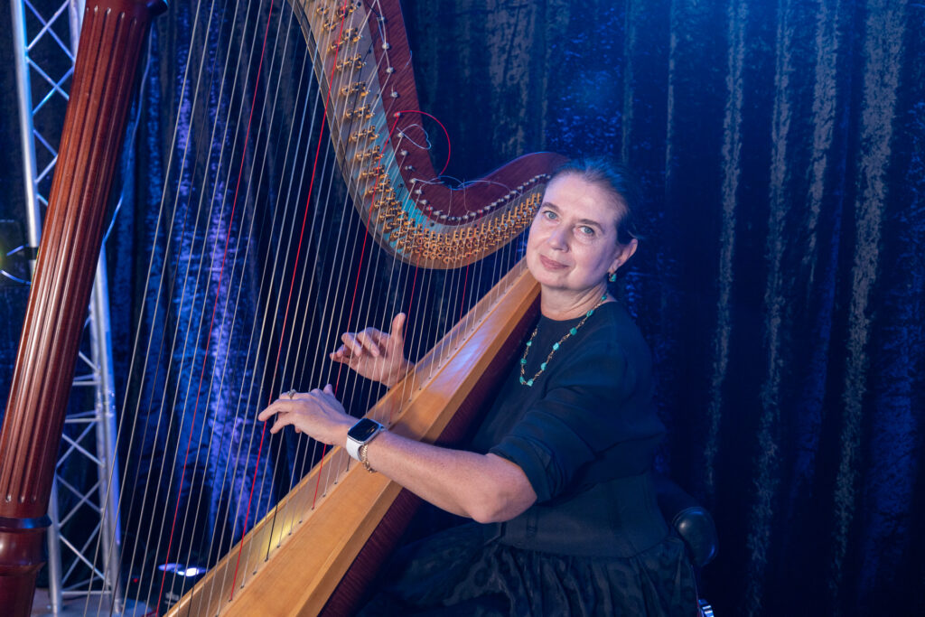 Harpist Iraida
